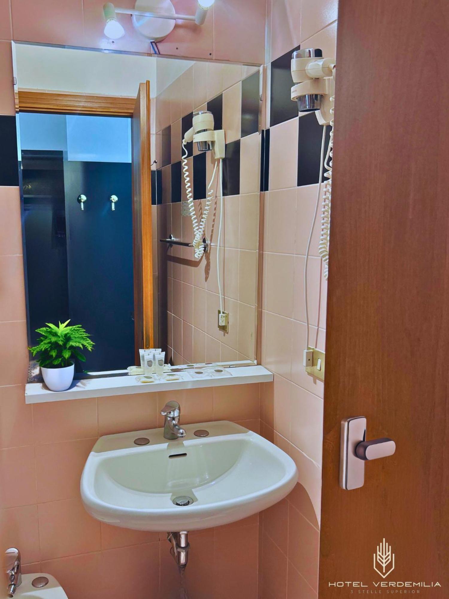 Verdemilia Hotel Anzola dell'Emilia Kültér fotó