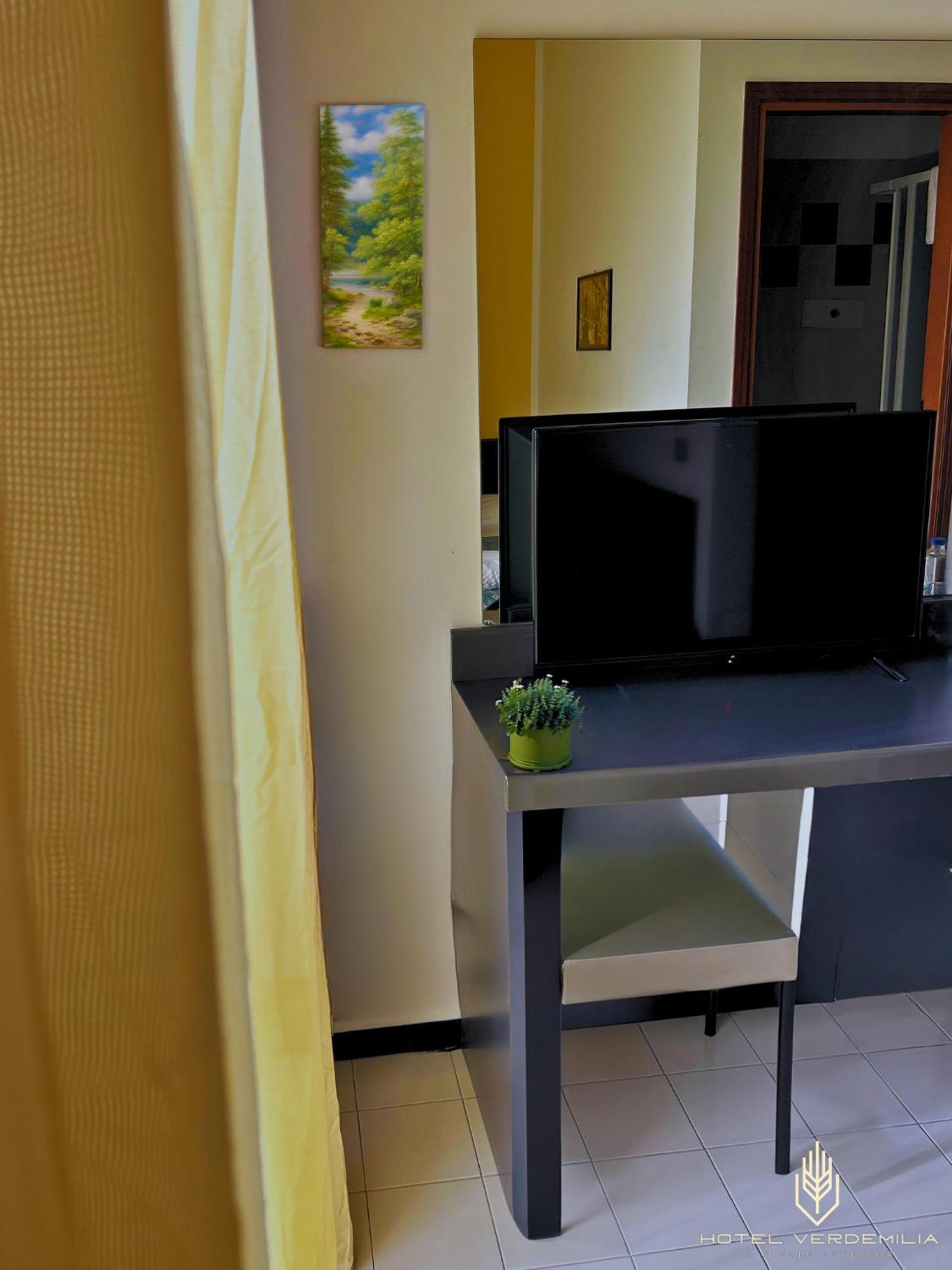 Verdemilia Hotel Anzola dell'Emilia Kültér fotó
